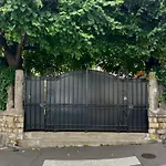 Country House In Paris!