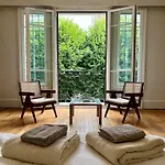 Country House In Paris!